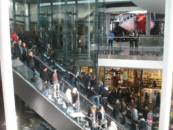 Entr�, Malm�. Rise and decay of a shopping mall. Photo by Stefan Stenudd.