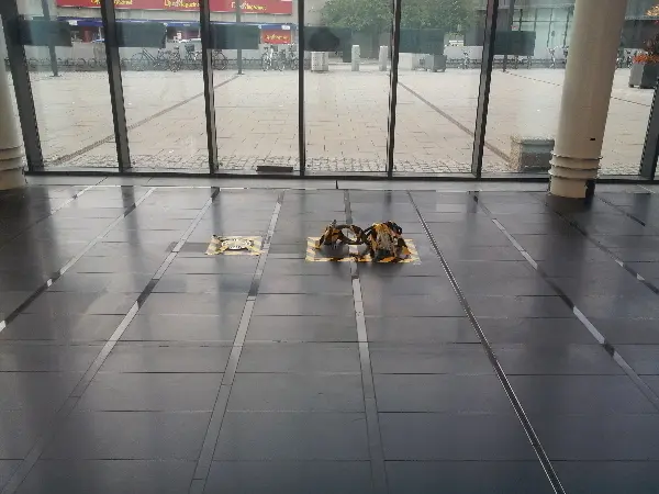 Entr�, Malm�. The decay of a shopping mall. Photo by Stefan Stenudd.