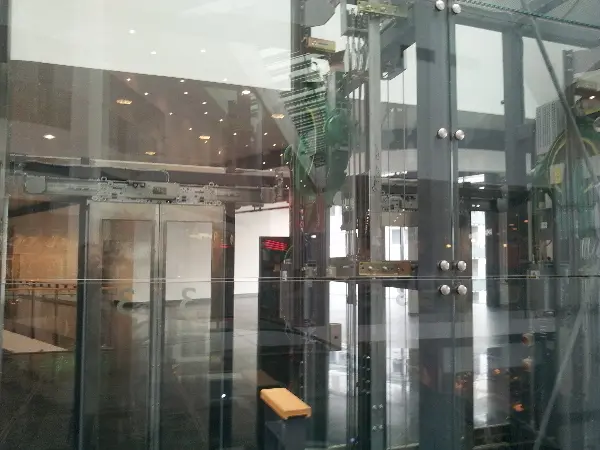 Entr�, Malm�. The decay of a shopping mall. Photo by Stefan Stenudd.