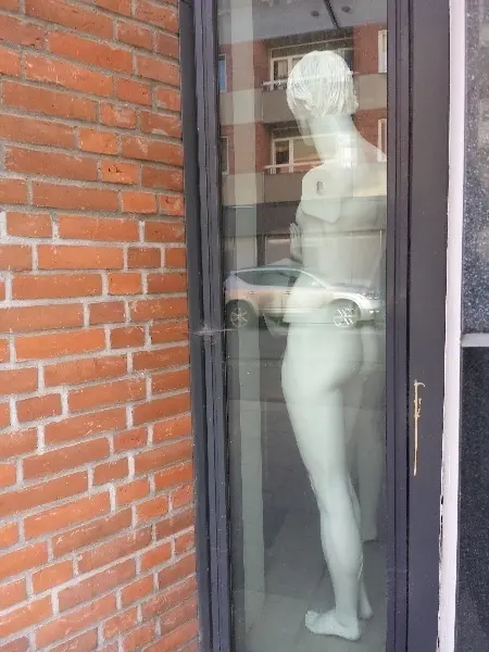 Entr�, Malm�. The decay of a shopping mall. Photo by Stefan Stenudd.