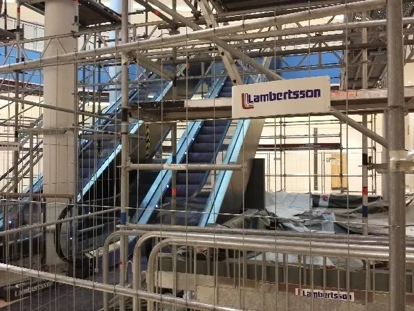 Entr�, Malm�. The decay of a shopping mall. Photo by Stefan Stenudd.